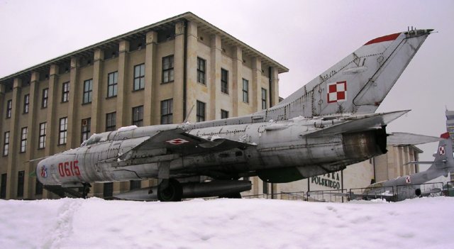 varsovia_museo_militar_wojska_polskiego2.jpg