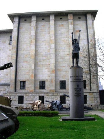 varsovia_museo_militar_wojska_polskiego9.jpg